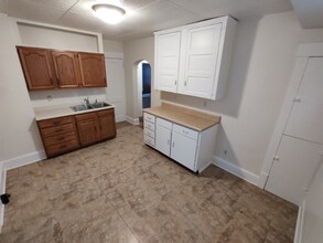 2718 9th St SW in Canton, OH - Foto de edificio - Building Photo