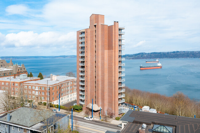 One Stadium Way Tower in Tacoma, WA - Building Photo - Building Photo