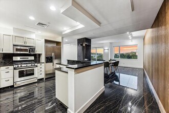 901 W 9th St in Austin, TX - Building Photo - Building Photo