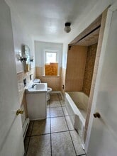 729 E Morton St in Bethlehem, PA - Building Photo - Building Photo
