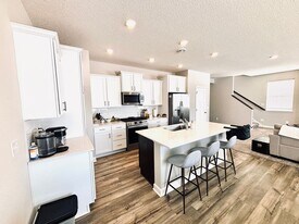 7368 183rd St W in Lakeville, MN - Building Photo