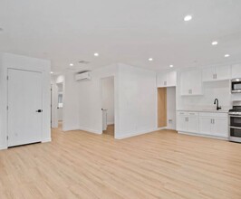 10914 Columbus Ave in Los Angeles, CA - Building Photo - Building Photo