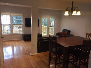 10345 Latney Rd in Fairfax, VA - Building Photo - Building Photo