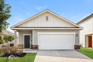 5039 Firefly Hls in Saint Hedwig, TX - Building Photo