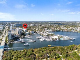 2555 NE 11th St in Fort Lauderdale, FL - Building Photo