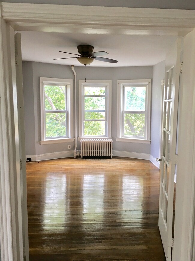 39 Summit Ave, Unit 2