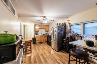 2724 S Crowell St in Chicago, IL - Building Photo - Building Photo