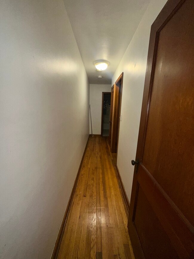 4304 Cedar Ave S in Minneapolis, MN - Foto de edificio - Building Photo