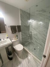 939 W Montana St in Chicago, IL - Building Photo - Building Photo