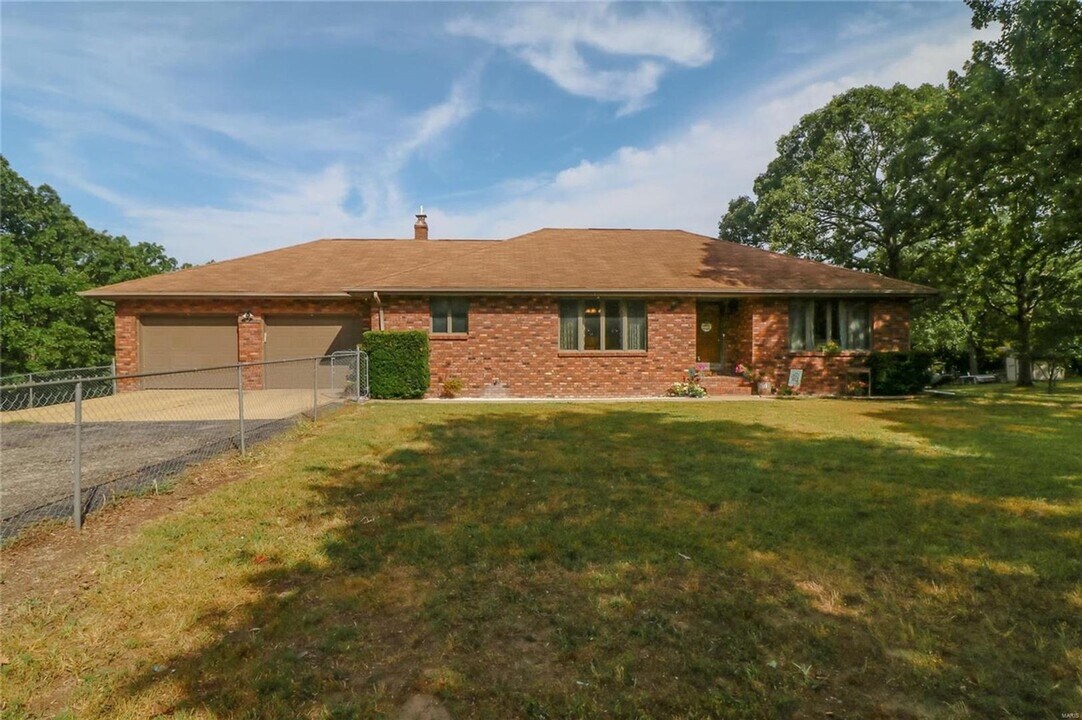 22295 MO-133 in Crocker, MO - Building Photo