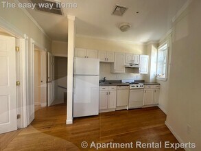 4 Bishop Allen Dr in Cambridge, MA - Building Photo - Building Photo