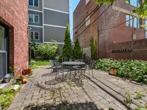 35 Saratoga St, Unit 2 in Boston, MA - Foto de edificio - Building Photo