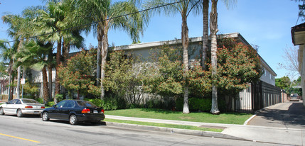 Continental Etiwanda Apartments in Reseda, CA - Building Photo - Building Photo