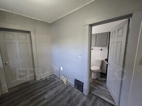 709 Kern St in Waterloo, IA - Building Photo - Building Photo