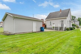 28 Maple Ave in Girard, OH - Building Photo - Building Photo