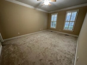 11 Park Village Ln in Greensboro, NC - Building Photo - Building Photo