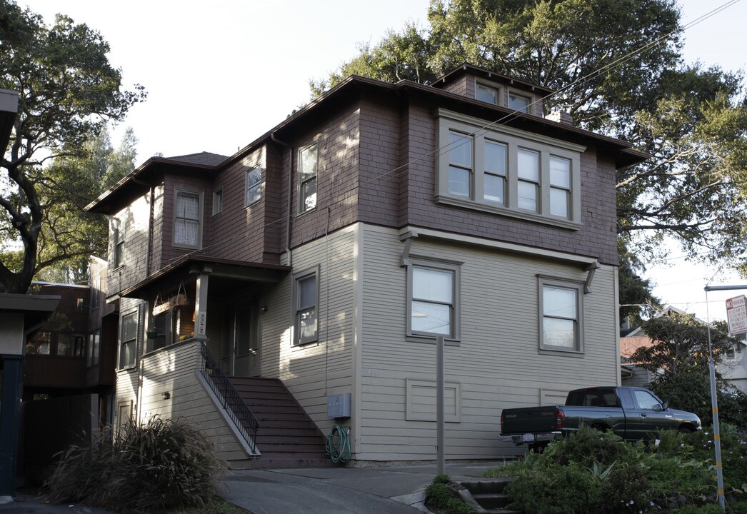 3073 Richmond Blvd in Oakland, CA - Building Photo