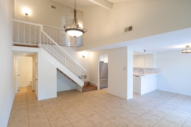 3221 Harbor Blvd in Oxnard, CA - Building Photo - Building Photo