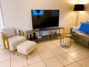 663 William Hilton Pkwy in Hilton Head Island, SC - Building Photo - Building Photo