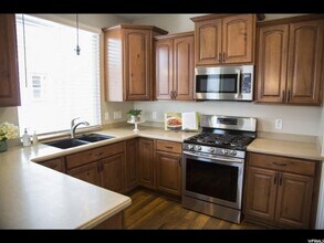 11468 Open View Ln in South Jordan, UT - Building Photo - Building Photo