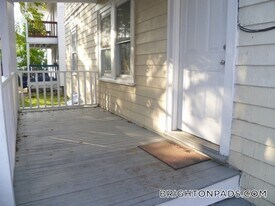 9 Radnor Rd in Boston, MA - Building Photo