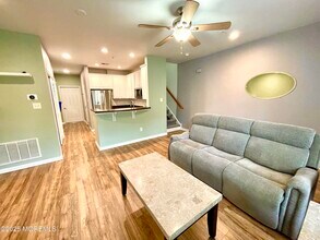 46 Michael Dr in Tinton Falls, NJ - Building Photo - Building Photo
