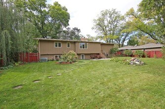 5813 Tracy Avenue in Edina, MN - Building Photo - Building Photo