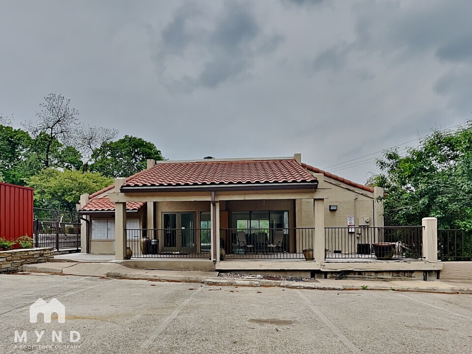 4777 Cedar Springs Rd in Dallas, TX - Building Photo