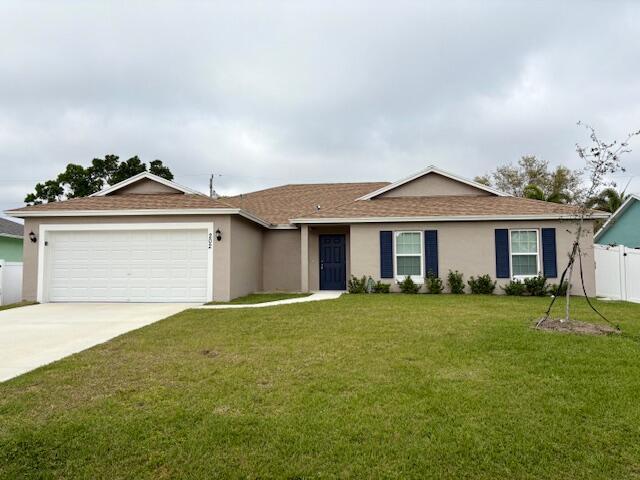 202 SW Aldoro Pl in Port St. Lucie, FL - Building Photo