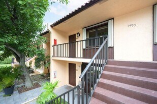 5939 Forest Hill Blvd in West Palm Beach, FL - Building Photo