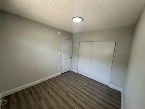 7830 S Western Ave in Los Angeles, CA - Building Photo - Building Photo