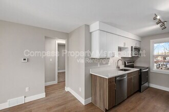 1131 Lyon St NE in Grand Rapids, MI - Building Photo - Building Photo