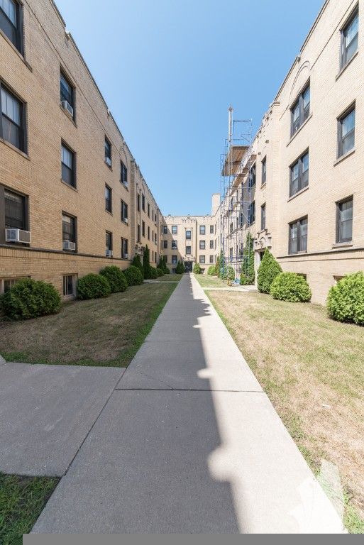 1940 W Wilson Ave in Chicago, IL - Foto de edificio - Building Photo