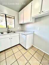 2211 Cedar Ave in Long Beach, CA - Building Photo - Building Photo