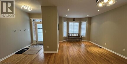 501 Topper Woods Crescent in Kitchener, ON - Building Photo - Building Photo