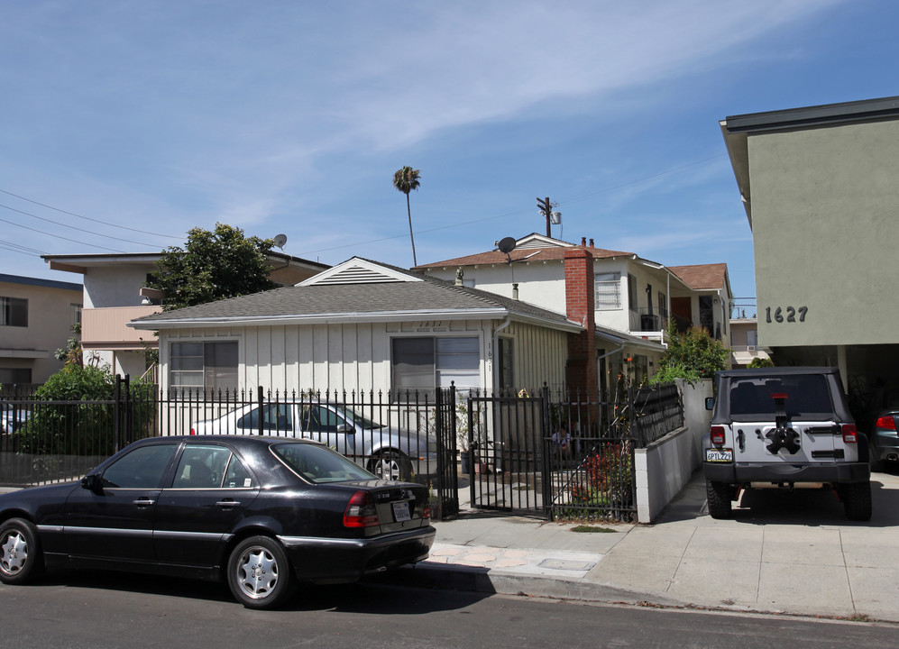 1631 Granville Ave in Los Angeles, CA - Building Photo