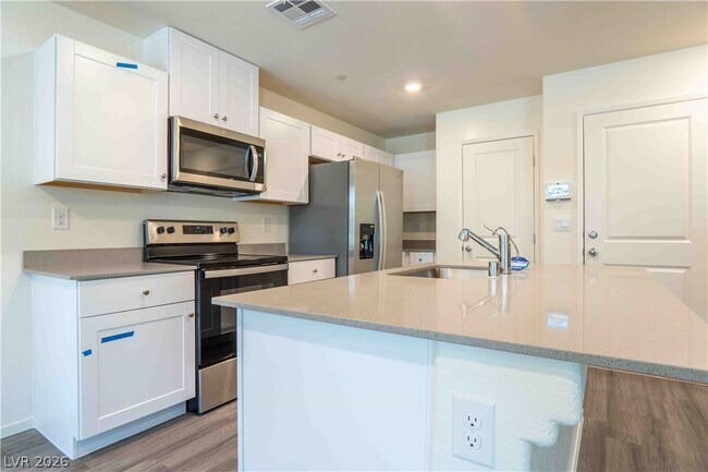 3727 Celesta Vis Ave in Henderson, NV - Foto de edificio - Building Photo