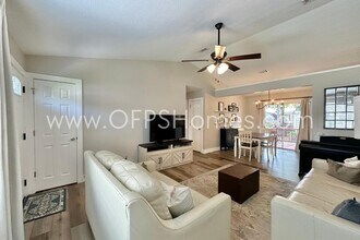489 Sara Ave in Mary Esther, FL - Building Photo - Building Photo