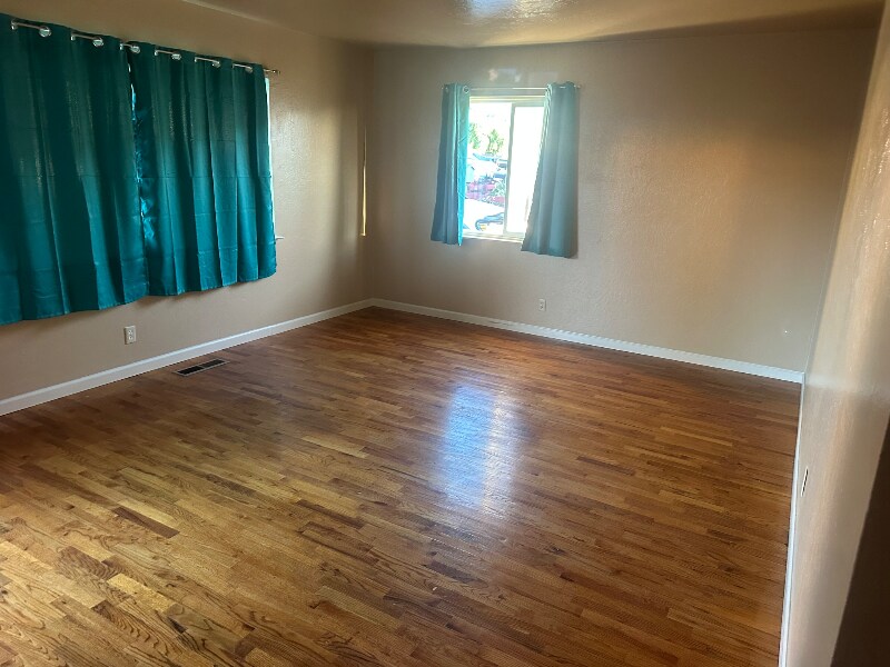 1675 Soto St in Seaside, CA - Building Photo