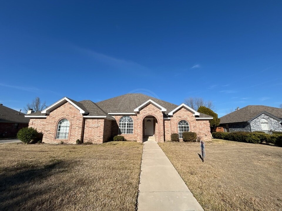 207 Cobblestone Dr in Killeen, TX - Building Photo