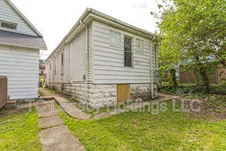 421 Walnut Ave in Fairmont, WV - Building Photo - Building Photo