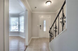 1026 Windy Oaks Ct in Smyrna, GA - Foto de edificio - Building Photo