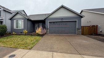 5162 Constellation Ave NE in Salem, OR - Building Photo