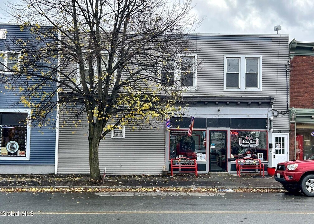 32 112th St in Troy, NY - Building Photo