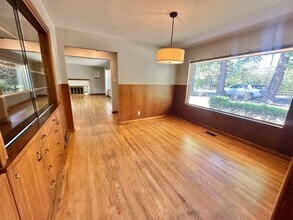 2972 72nd Ave SE in Mercer Island, WA - Building Photo - Building Photo