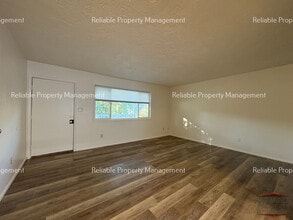 1296 Blaine Ave, Unit 2 in Idaho Falls, ID - Building Photo - Building Photo
