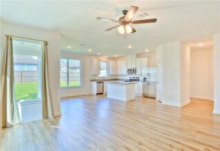 2206 Hall of Fame Ct in Bryan, TX - Building Photo - Building Photo