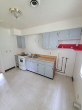 5-7 Lincoln Cir in Junction City, KS - Building Photo - Building Photo