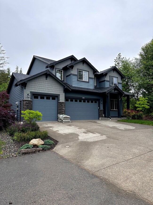 13929 187th Avenue Ct E in Bonney Lake, WA - Building Photo - Building Photo