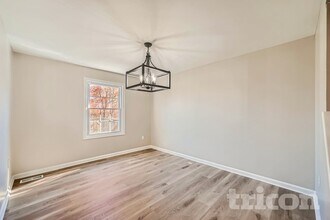 719 Dayspring Dr in Odenton, MD - Foto de edificio - Building Photo